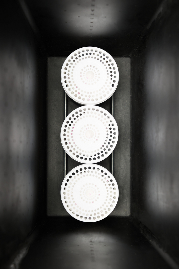 Active Hamper System for Moisture Absorbing Laundry